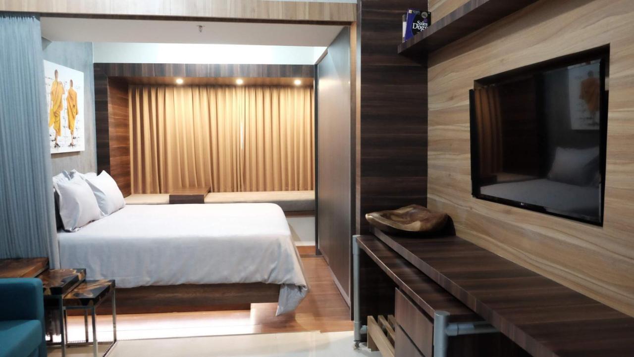 Lavenderbnb Room 2 At Uttara The Icon Apartment ジョグジャカルタ エクステリア 写真